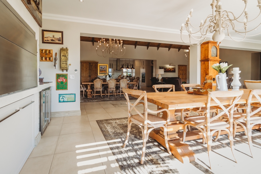 3 Bedroom Property for Sale in Kraaibosch Manor Western Cape